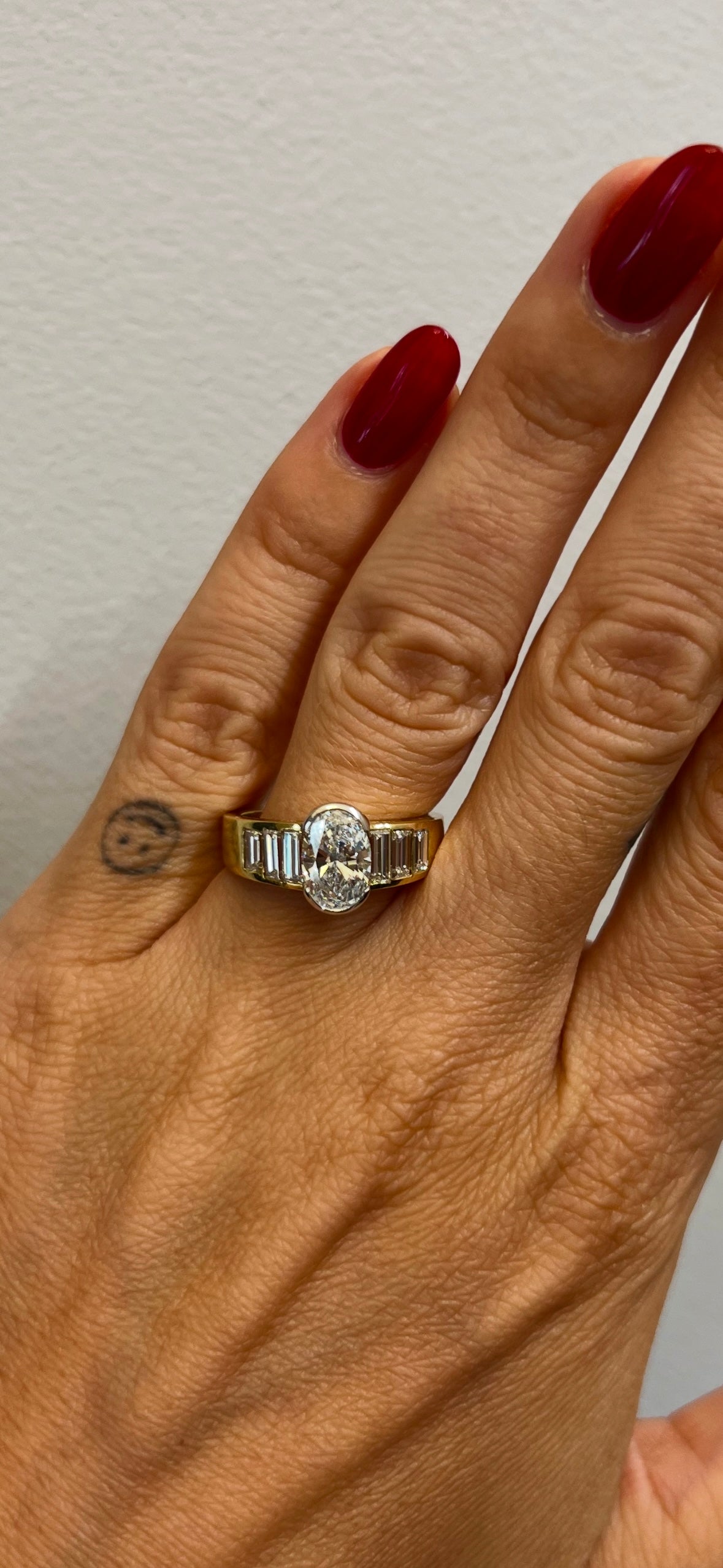 Oval diamond