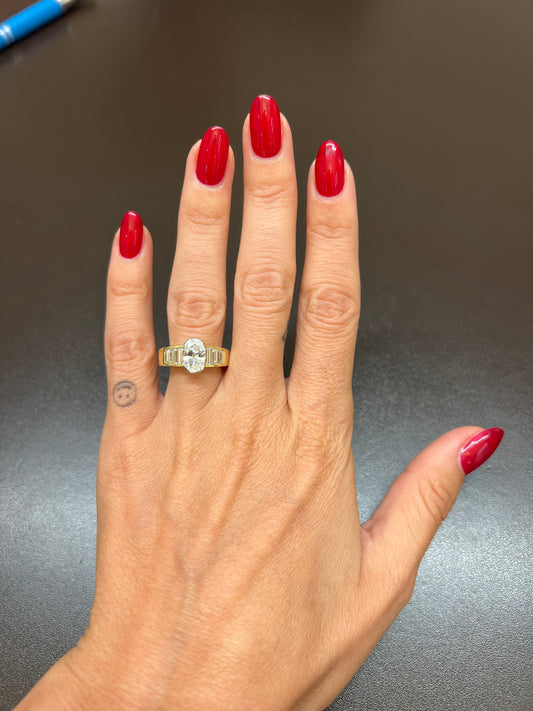 Oval diamond